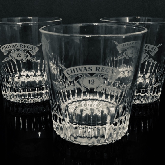 Sold! CHIVAS REGAL 12 ETCHED WHISKEY GLASS  (5) - Picture 5 of 5